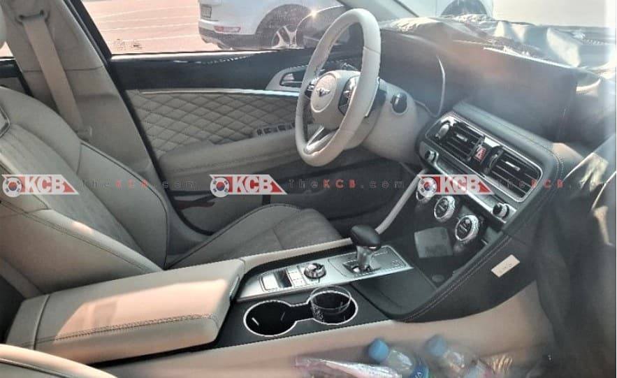 2022 جينيسيس g70 بلاتينيوم 