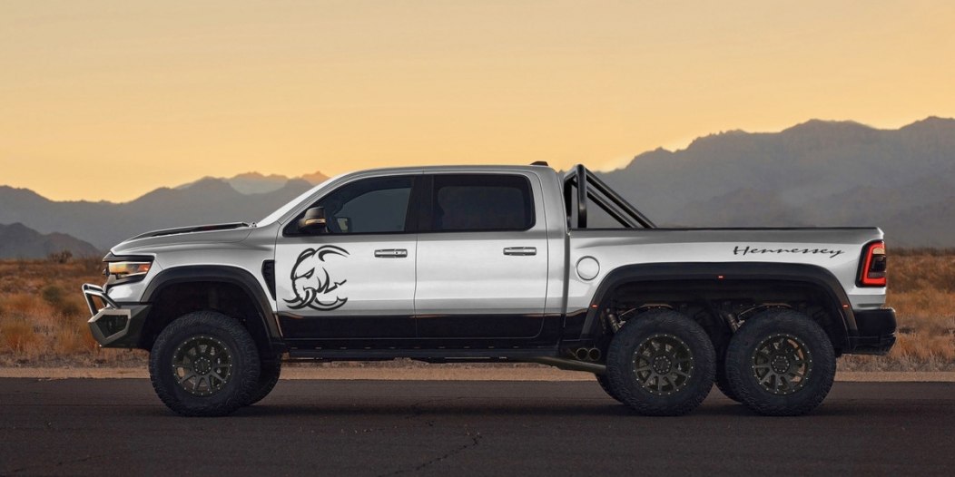 2021 رام 1500 TRX 4x4 كابينه عادية