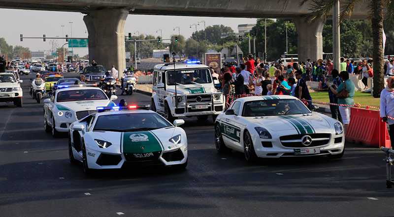 قافلة الـ 500 مليون درهم تبهر مشاهدو موكب دبي الاستعراضي