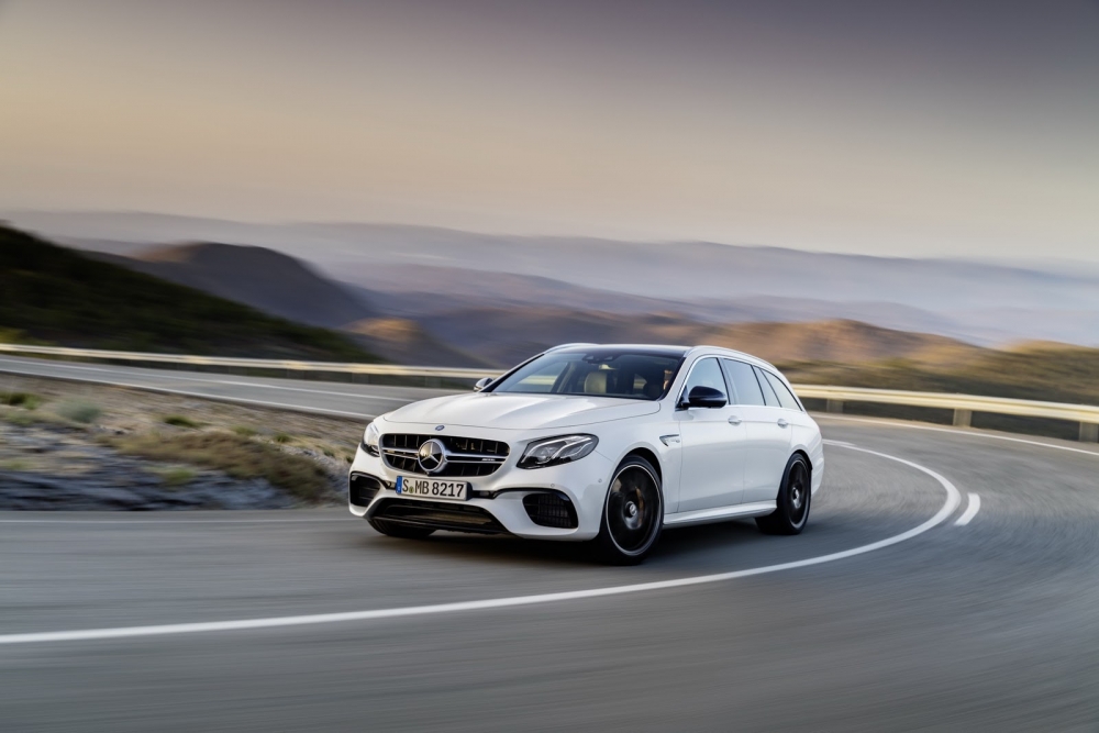 بالصور سيارة مرسيدس E63 S 2017 نسخة الواجن