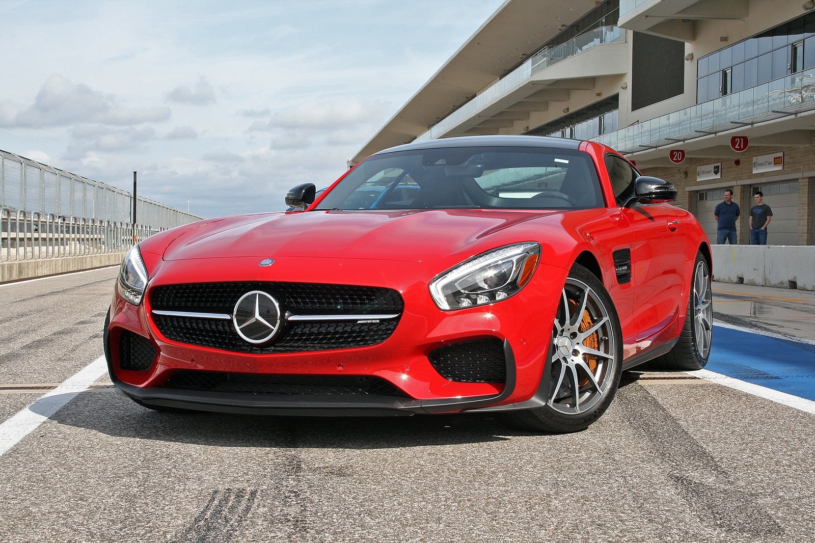 مرسيدس AMG GT S 2017كوبيه رياضية بمحرك قوي