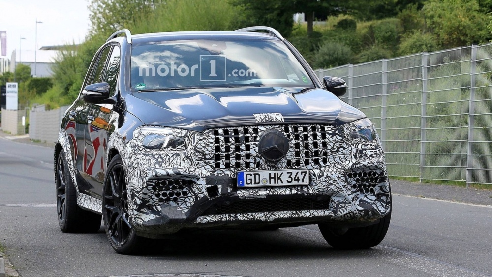 مرسيدس GLE 63 AMG الجديدة بتمويهات خفيفة